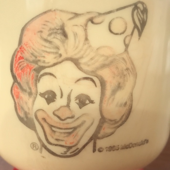 Vintage McDonald's Ronald Plastic Footed Mug Cup - Picture 9 of 9